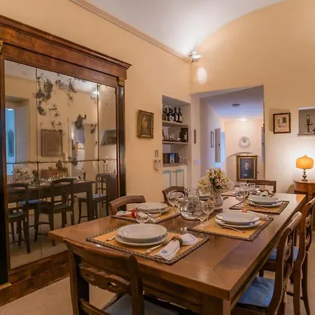 Prestigioso, Sotto Al Castello Di Λίπαρι