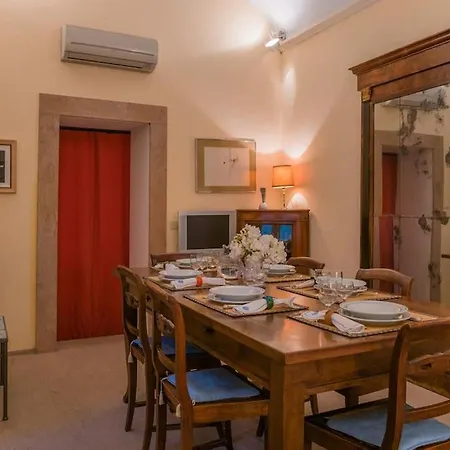 Apartment Prestigioso, Sotto Al Castello Di Lipari (Isola Lipari)