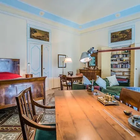 Prestigioso, Sotto Al Castello Di Apartment *